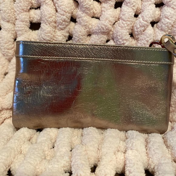 Kate Spade Wristlet - Picture 2 of 5